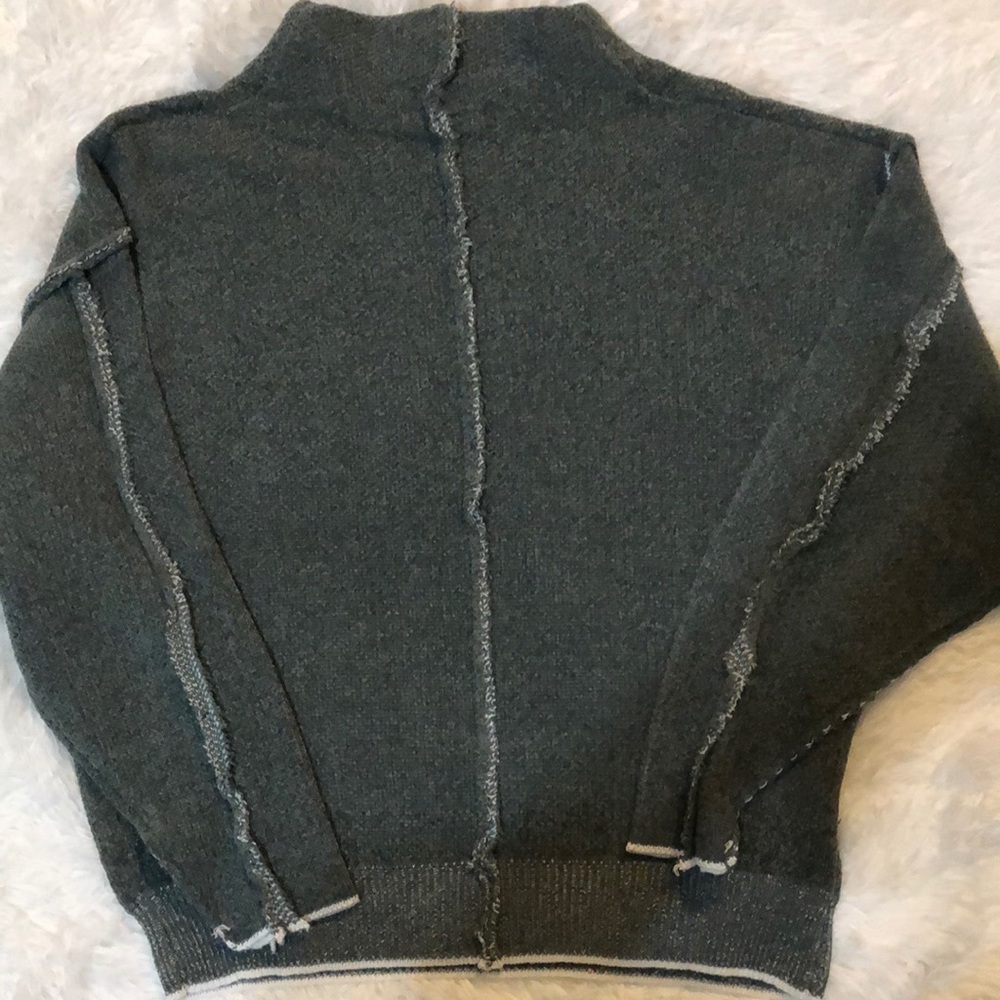 Sweater - Picture 3 of 3
